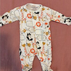 Premie magnetic me footie pajamas